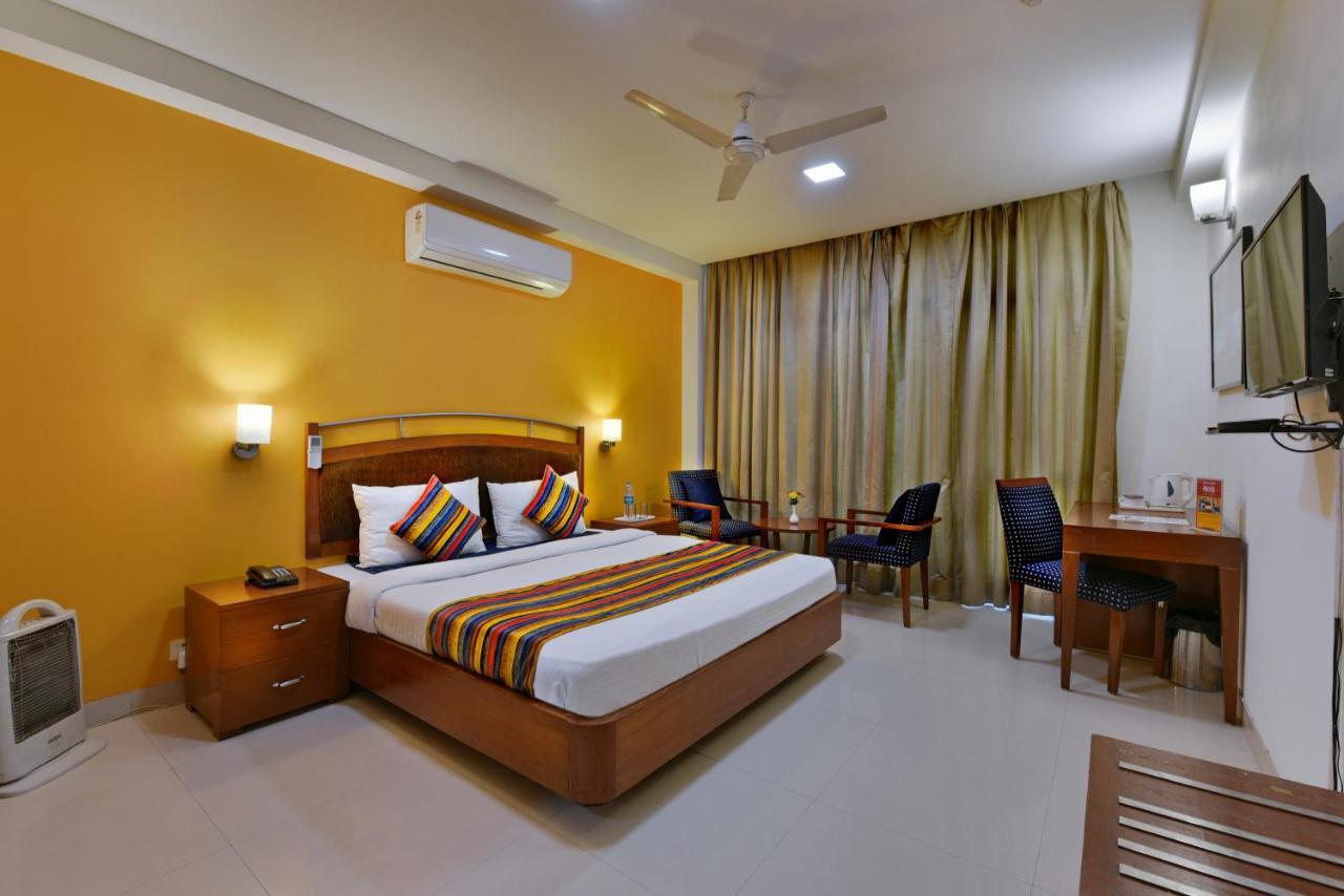 Hotel Admire Inn - New Friends Colony New Delhi Exterior photo