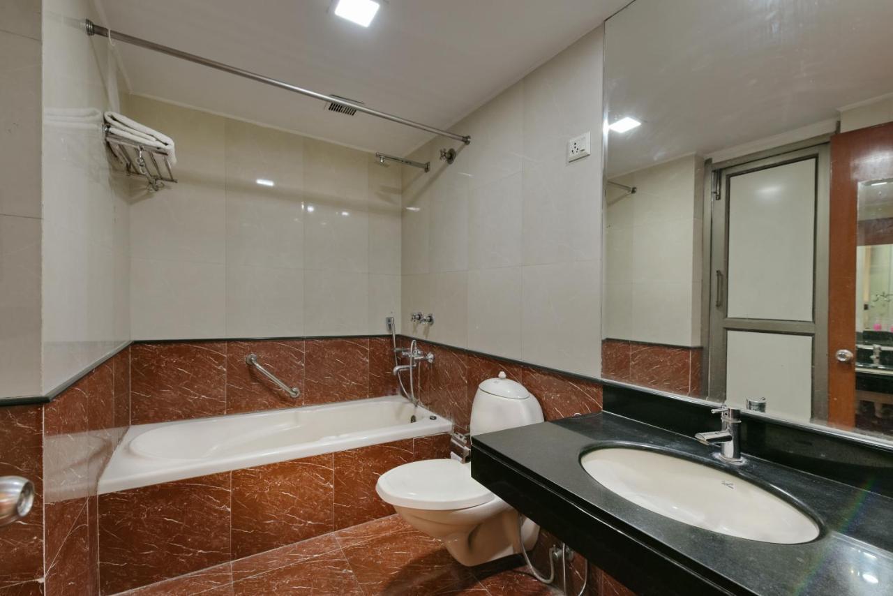 Hotel Admire Inn - New Friends Colony New Delhi Exterior photo